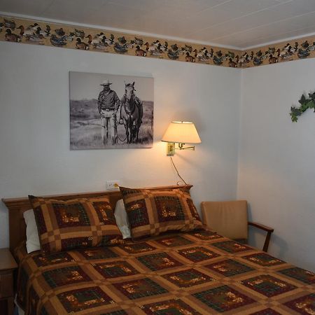 Malta Royals Inn Motel מראה חיצוני תמונה