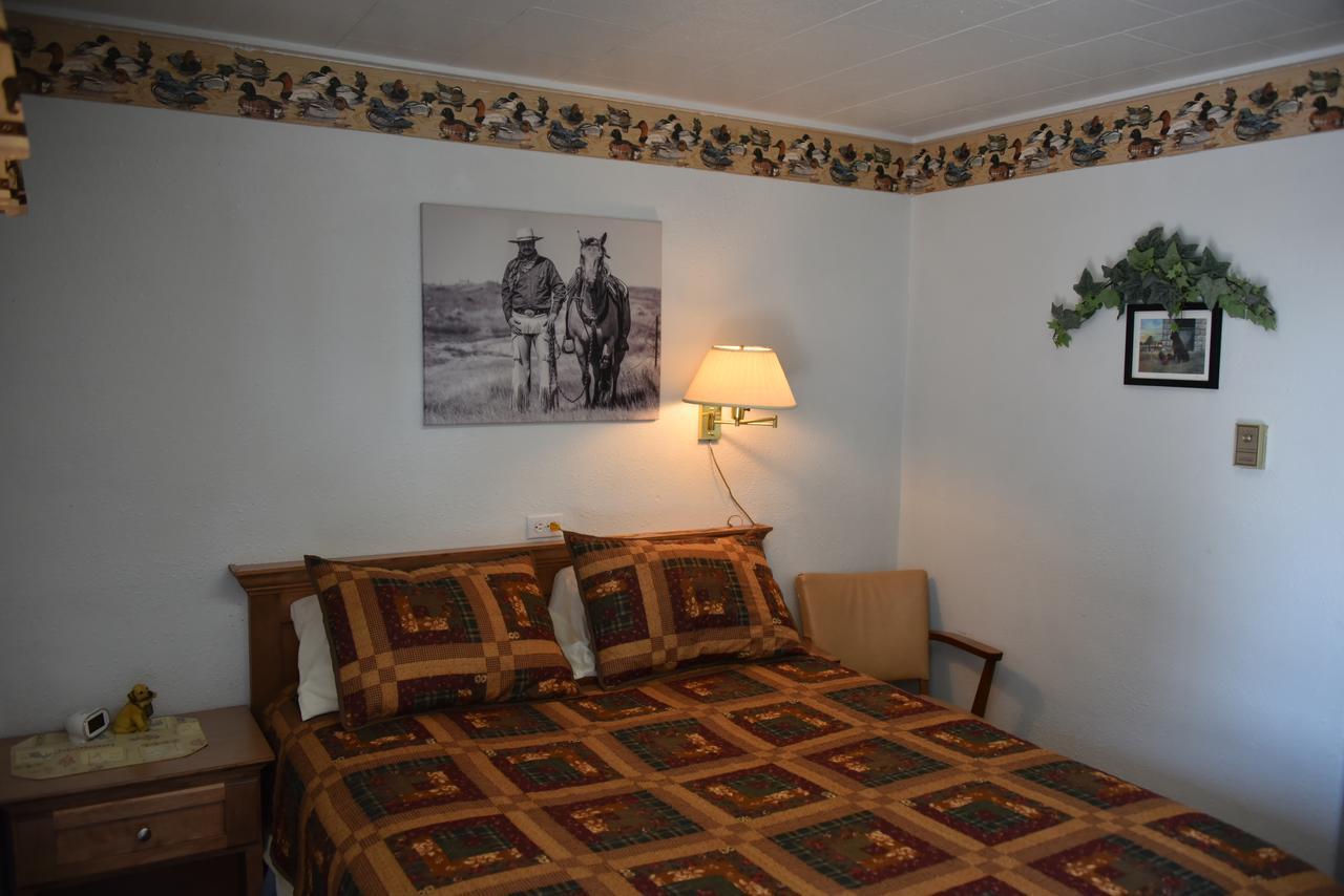 Malta Royals Inn Motel מראה חיצוני תמונה
